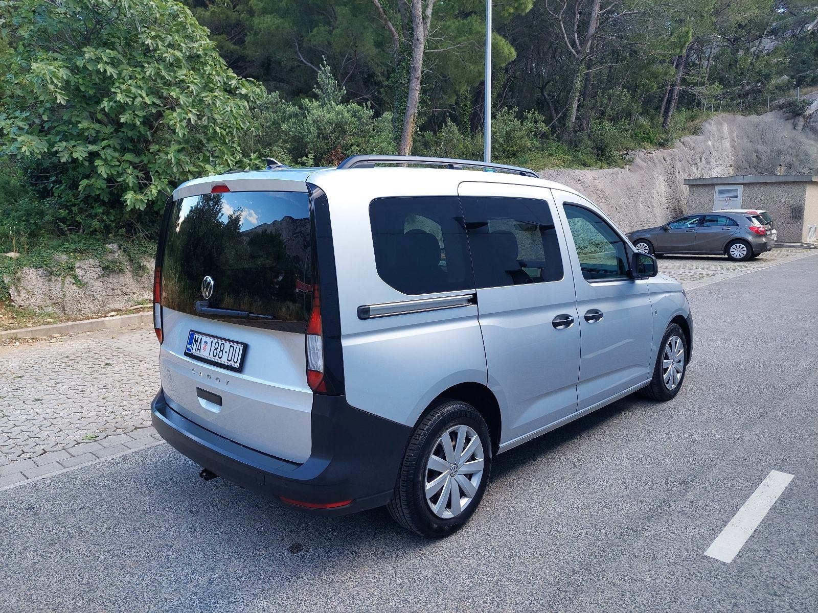 VW Caddy 2,0 TDI*PUTNIČKI *, fotografija 6