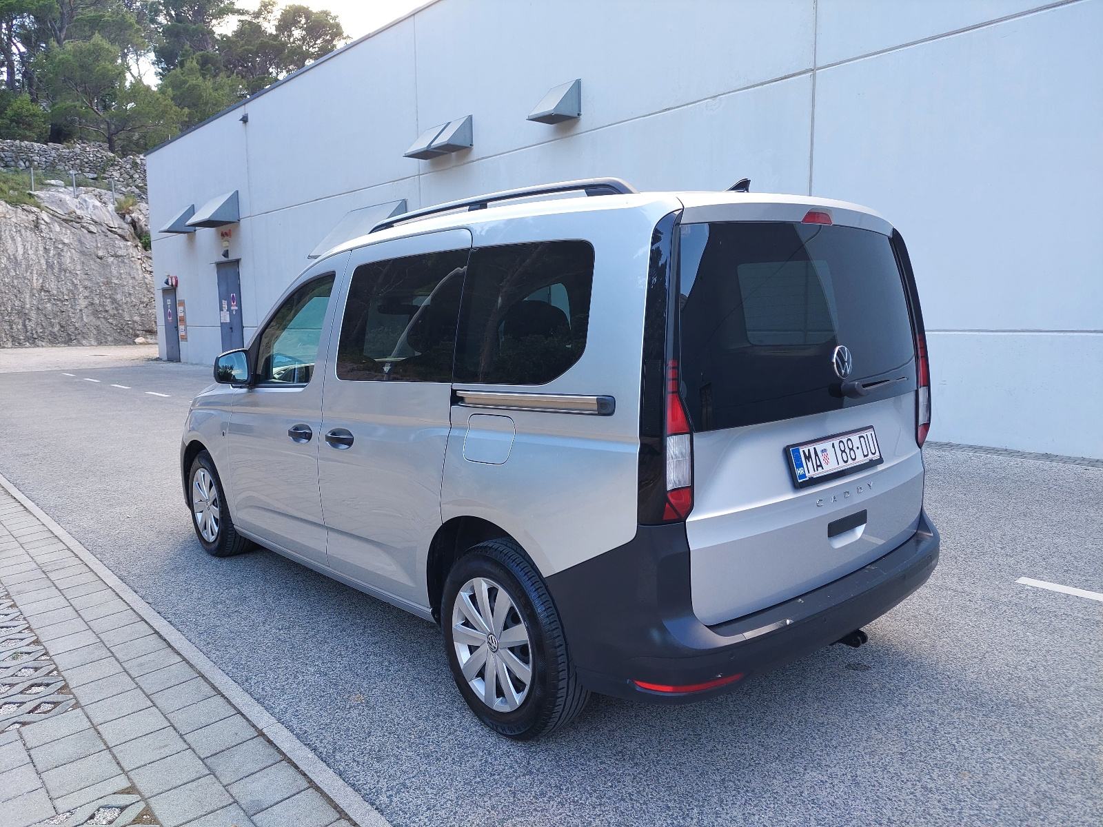 VW Caddy 2,0 TDI*PUTNIČKI *, fotografija 8