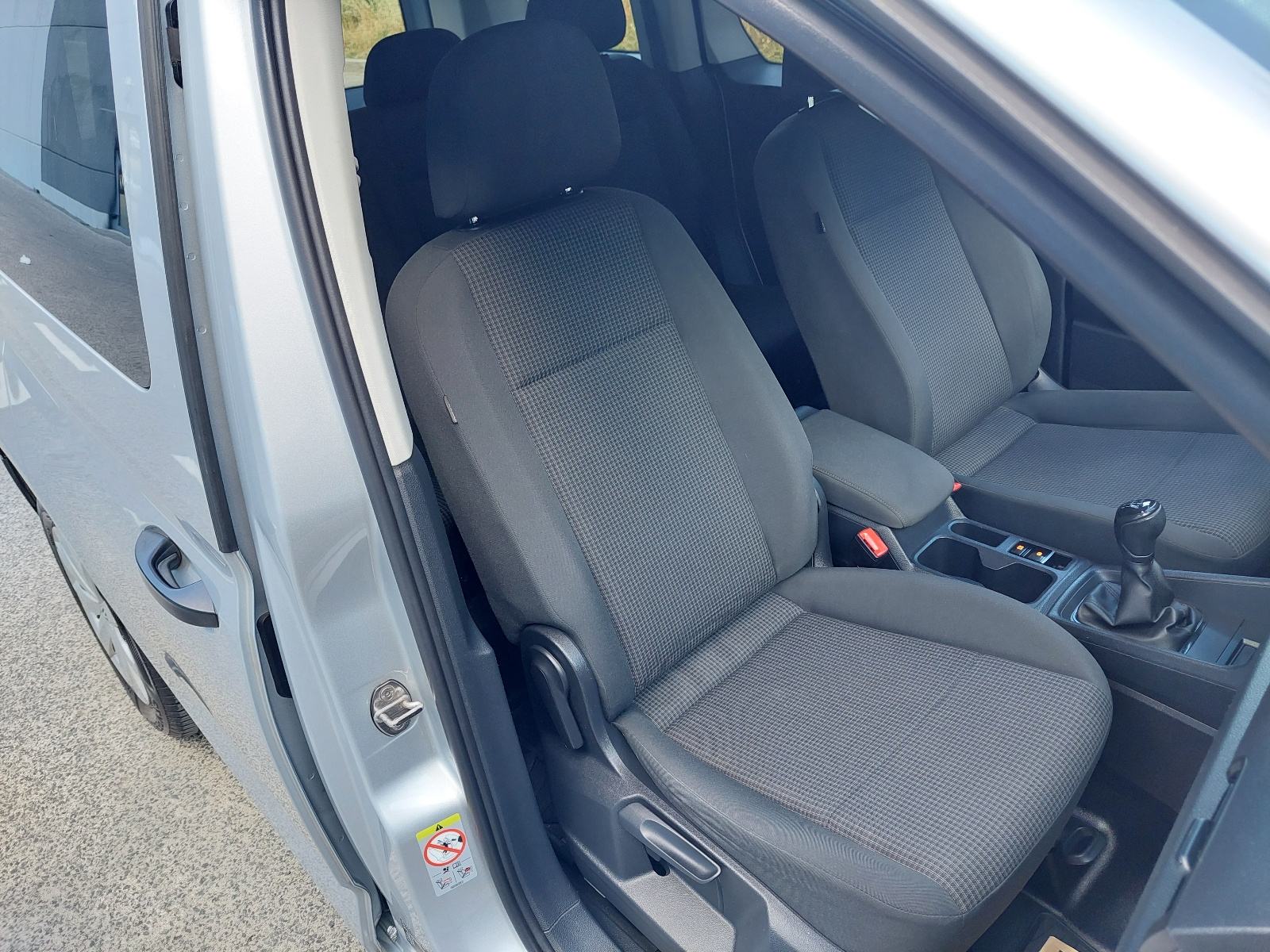 VW Caddy 2,0 TDI*PUTNIČKI *, fotografija 15