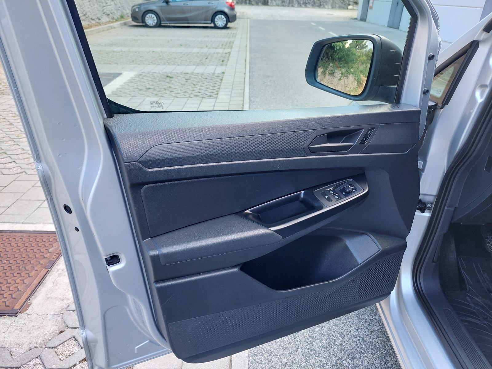 VW Caddy 2,0 TDI*PUTNIČKI *, fotografija 18