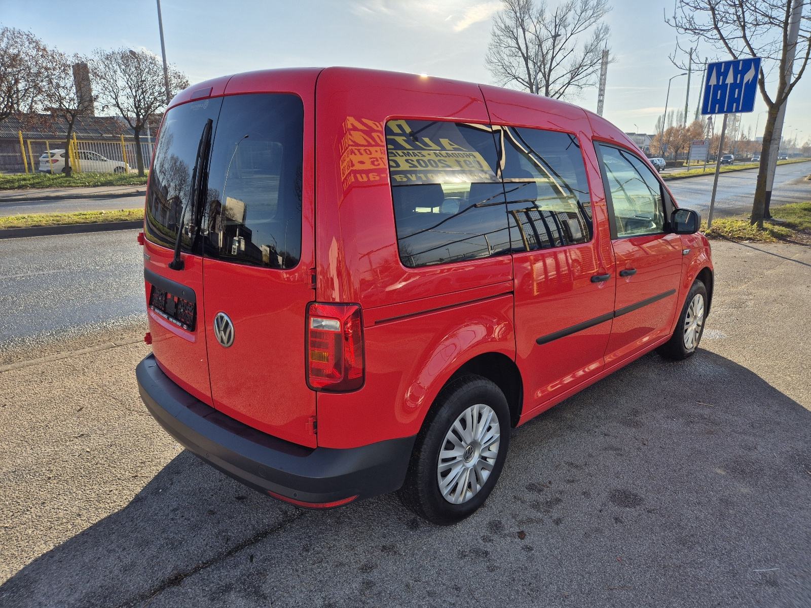 VW Caddy 2.0 TDI, sa sjedalima, odlično stanje, garancija na vozilo..., fotografija 7