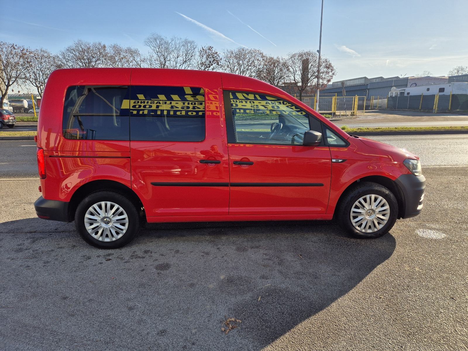 VW Caddy 2.0 TDI, sa sjedalima, odlično stanje, garancija na vozilo..., fotografija 8
