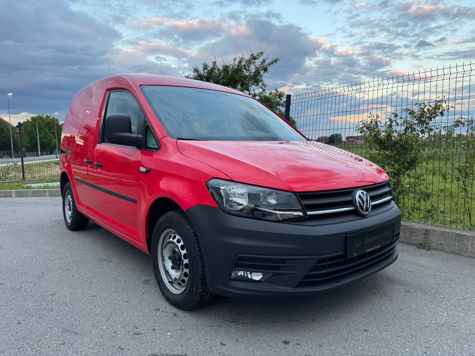 VW Caddy 2,0 TDI, fotografija 2