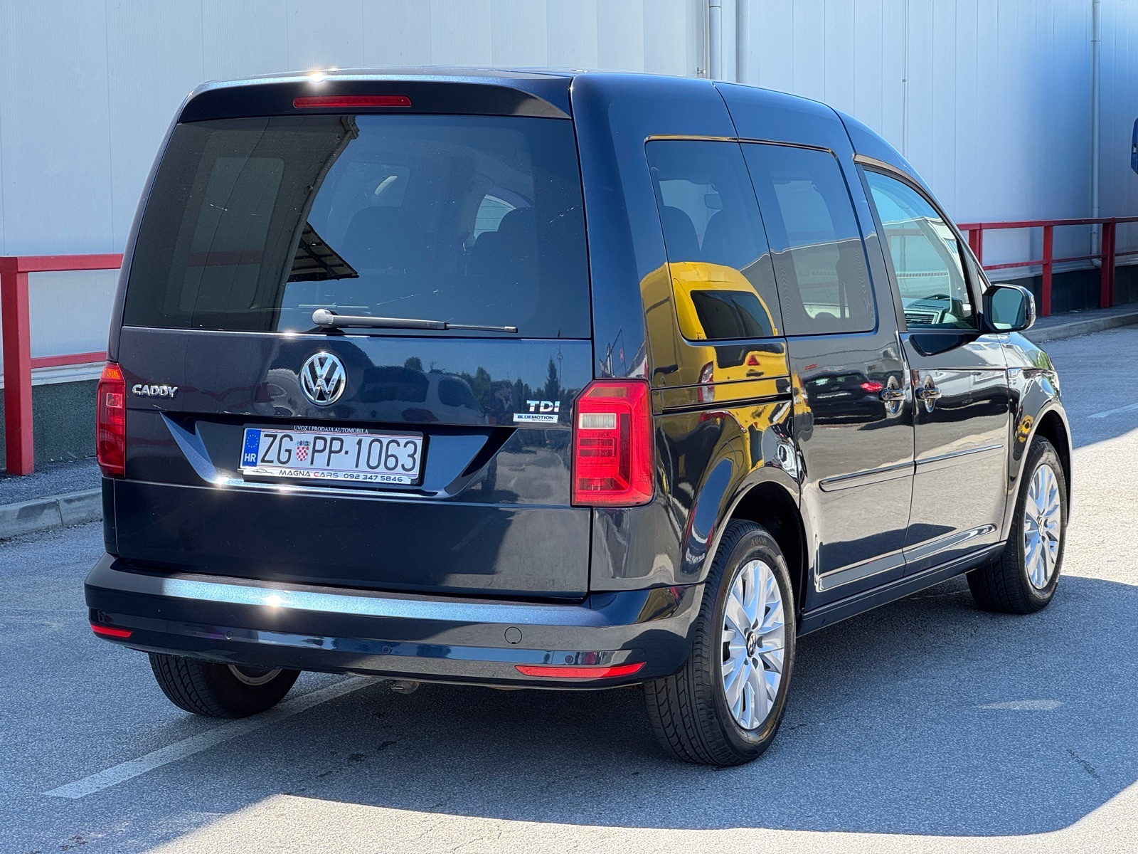 VW Caddy 2,0 TDI PUTNIČKI M1, fotografija 4
