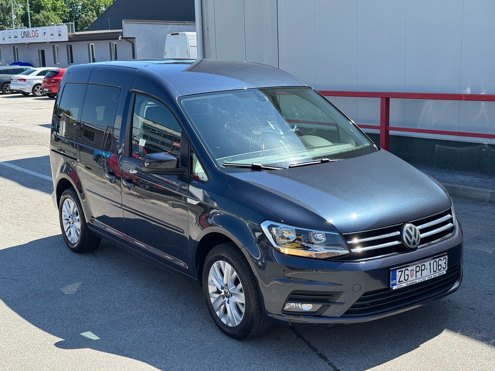 VW Caddy 2,0 TDI PUTNIČKI M1, fotografija 6