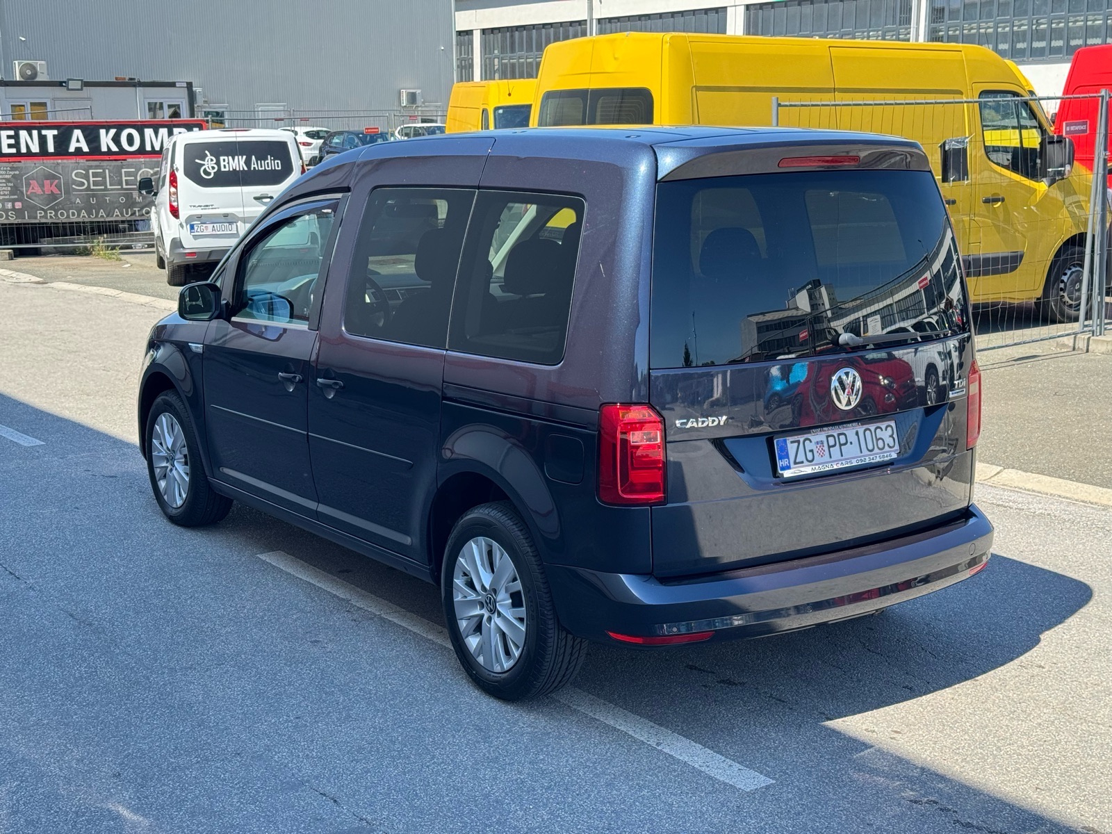 VW Caddy 2,0 TDI PUTNIČKI M1, fotografija 8
