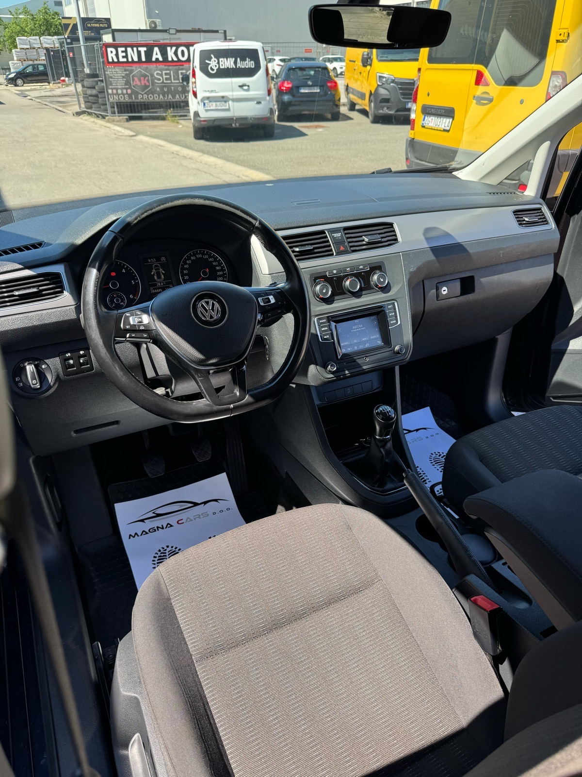 VW Caddy 2,0 TDI PUTNIČKI M1, fotografija 15