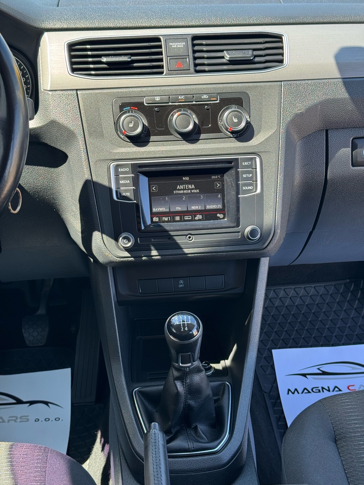 VW Caddy 2,0 TDI PUTNIČKI M1, fotografija 16
