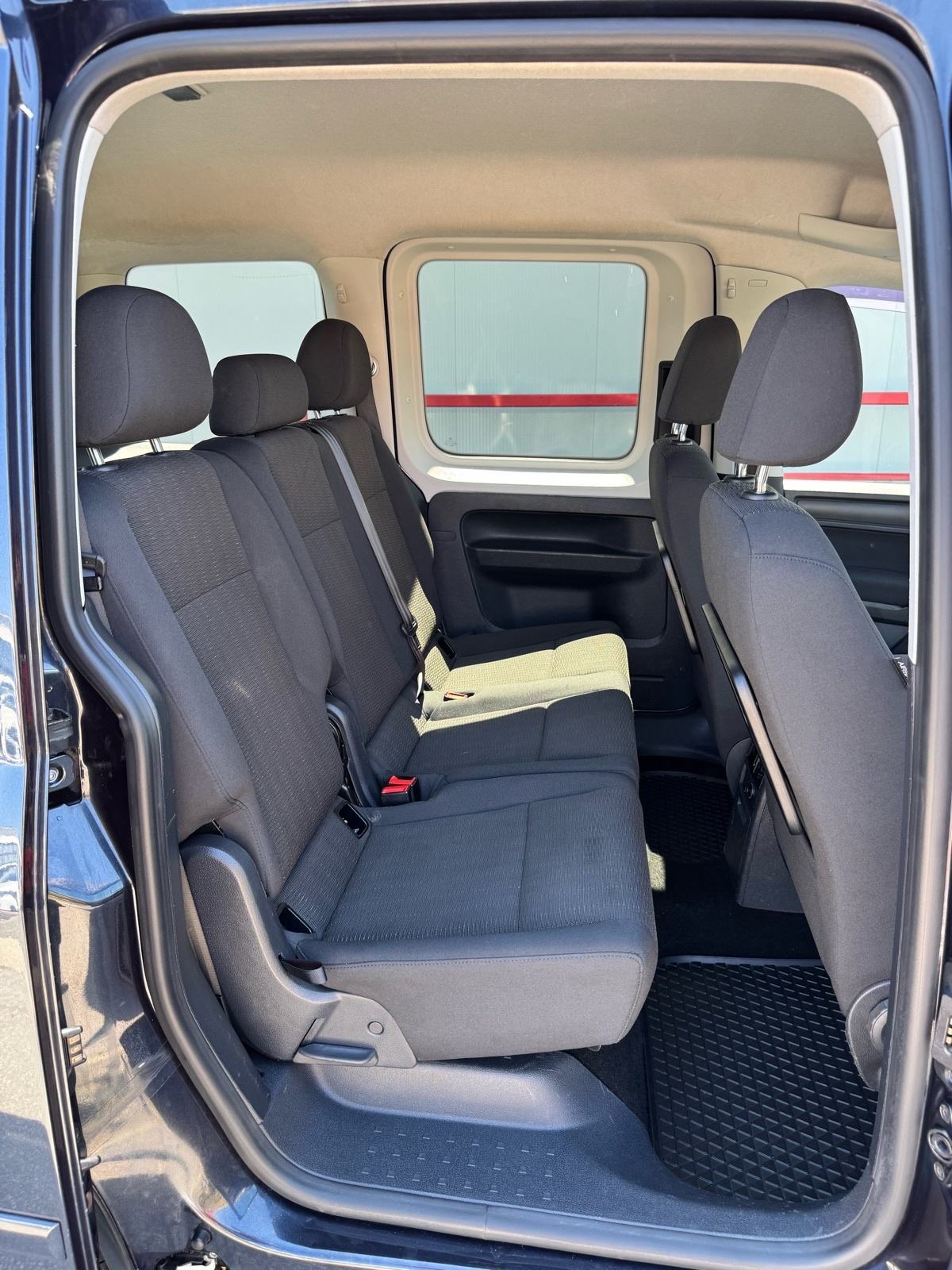 VW Caddy 2,0 TDI PUTNIČKI M1, fotografija 19