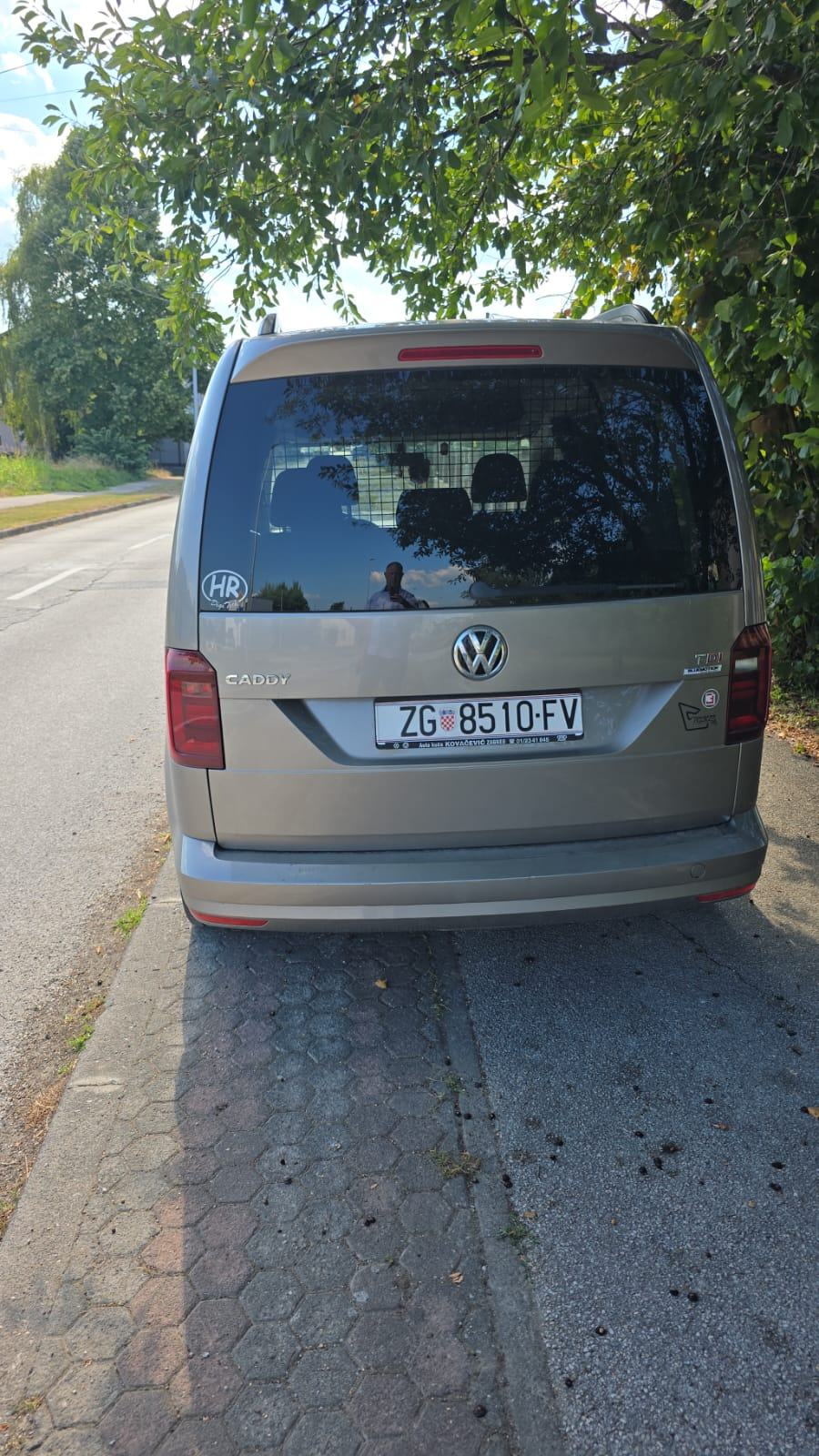 VW Caddy 2,0 TDI, fotografija 3