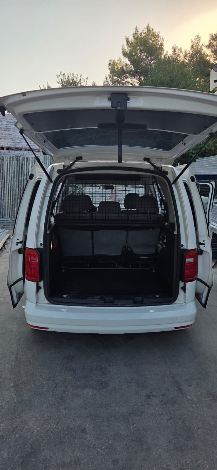 VW Caddy 2,0 TDI, fotografija 5