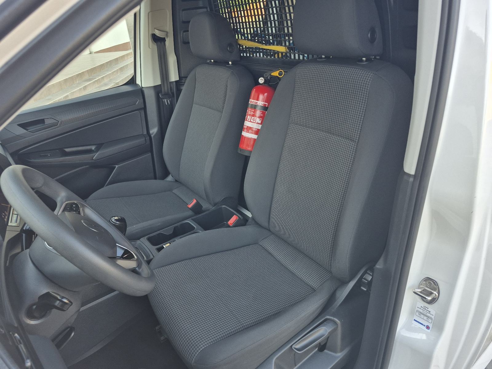 VW Caddy 2,0 TDI UKUPNA CIJENA, navigacija, senzori,mf.volan,2023god, fotografija 14