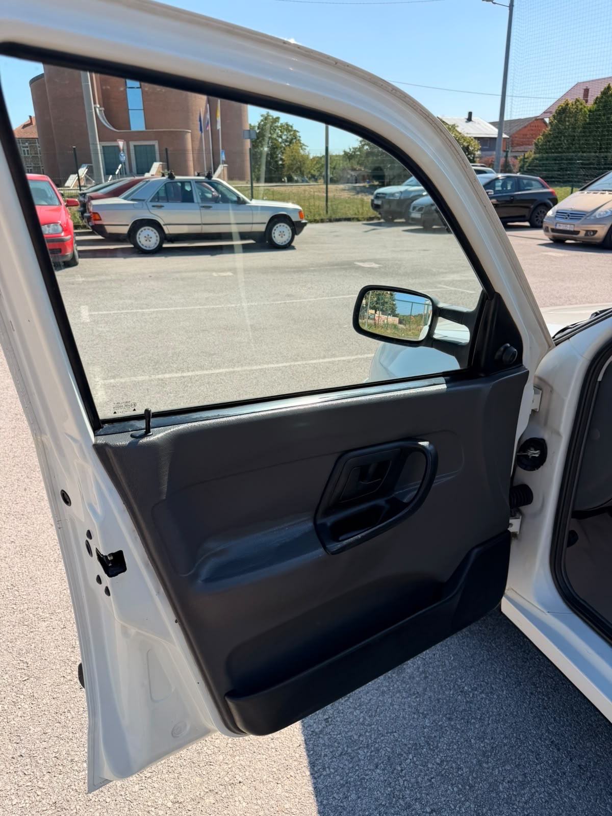 VW Caddy Kombi 1,9 SDI ZDRAV KO DREN REG GODINU DANA AUTO ODLICAN, fotografija 16