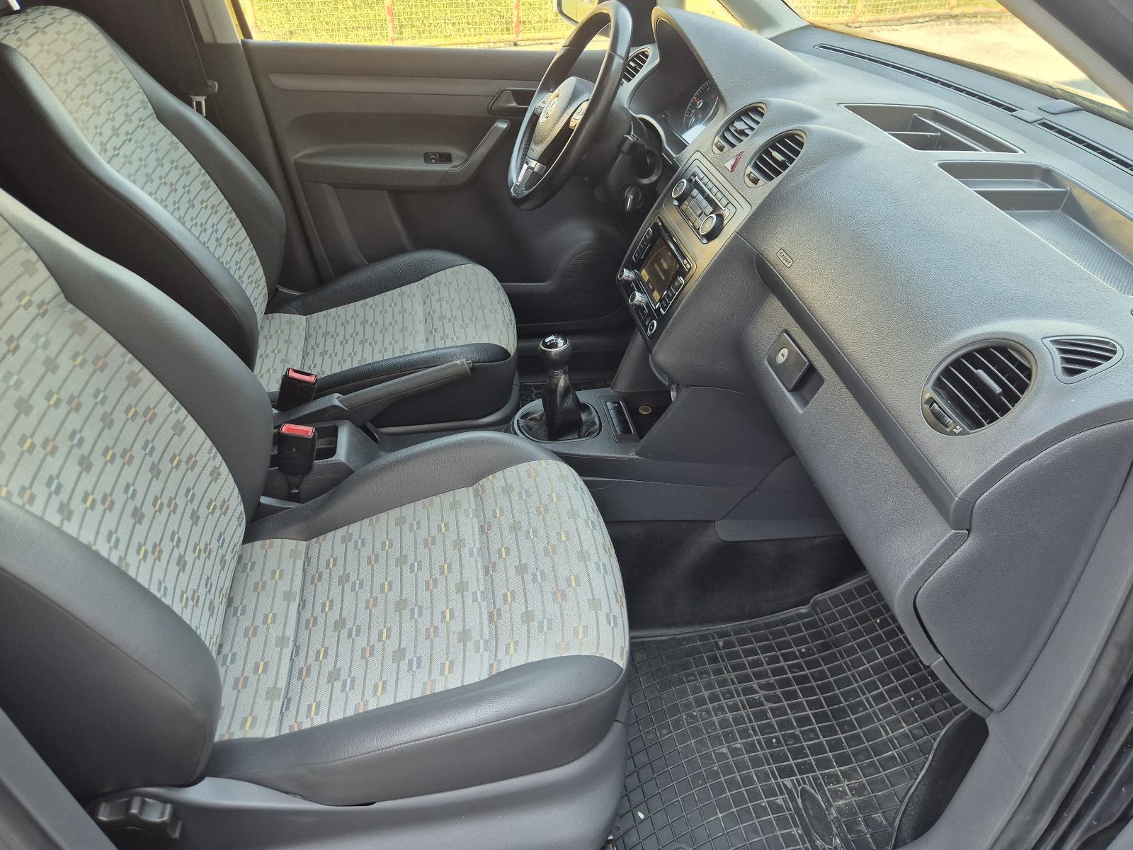 VW Caddy maxi 2,0 TDI klima kuka webasto, fotografija 11
