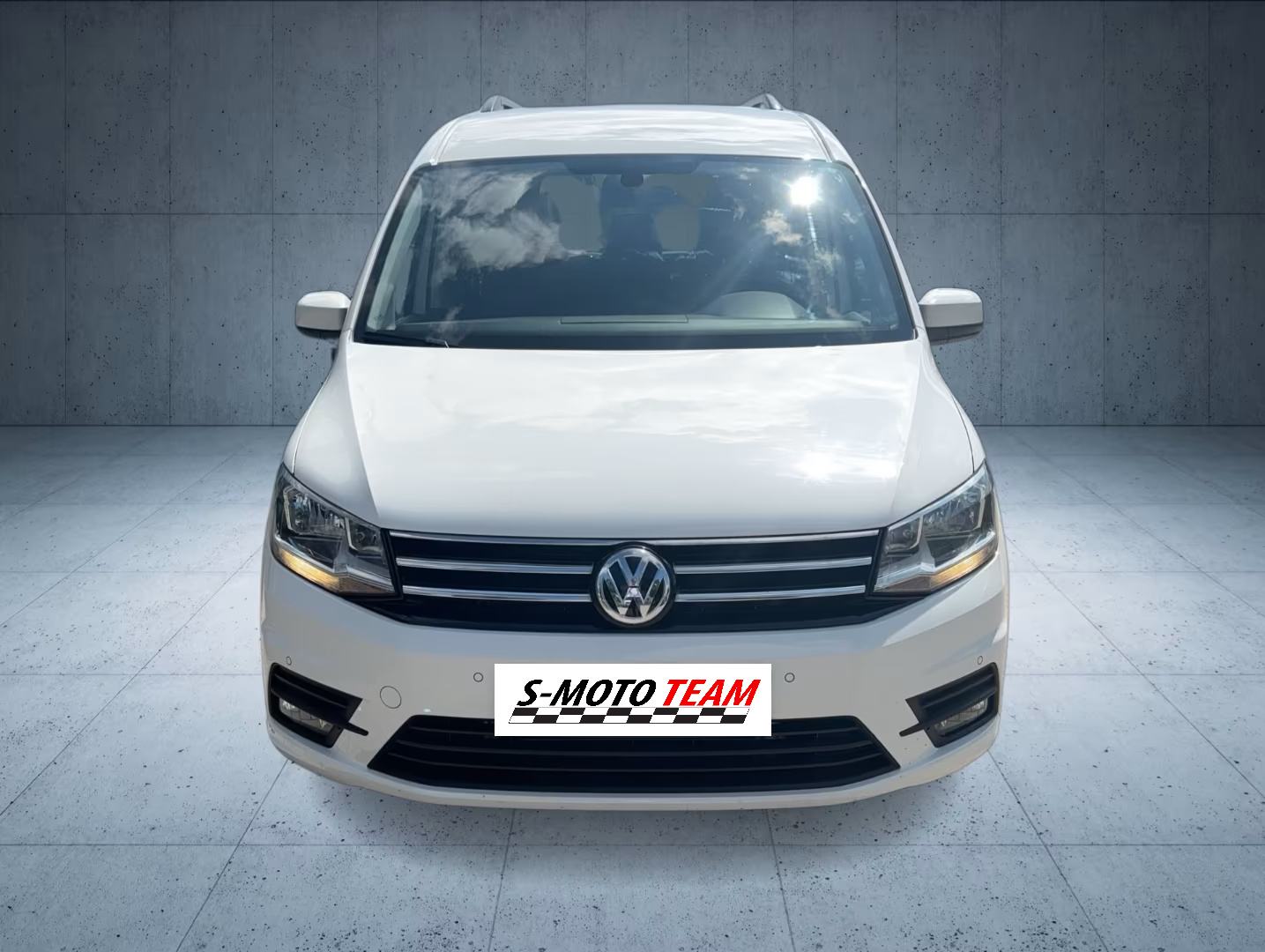 VW Caddy Maxi PRILAGOĐEN ZA INVALIDE S UTOVARNOM RAMPOM automatik, fotografija 3