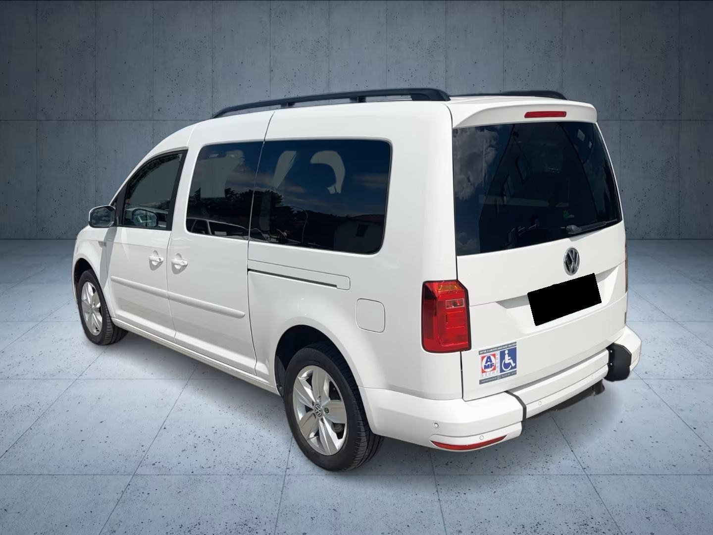 VW Caddy Maxi PRILAGOĐEN ZA INVALIDE S UTOVARNOM RAMPOM automatik, fotografija 7