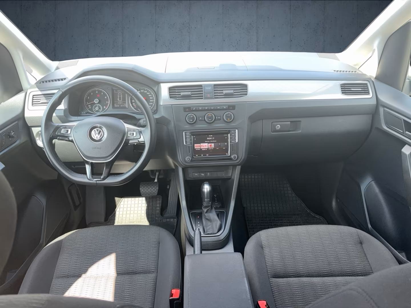 VW Caddy Maxi PRILAGOĐEN ZA INVALIDE S UTOVARNOM RAMPOM automatik, fotografija 13