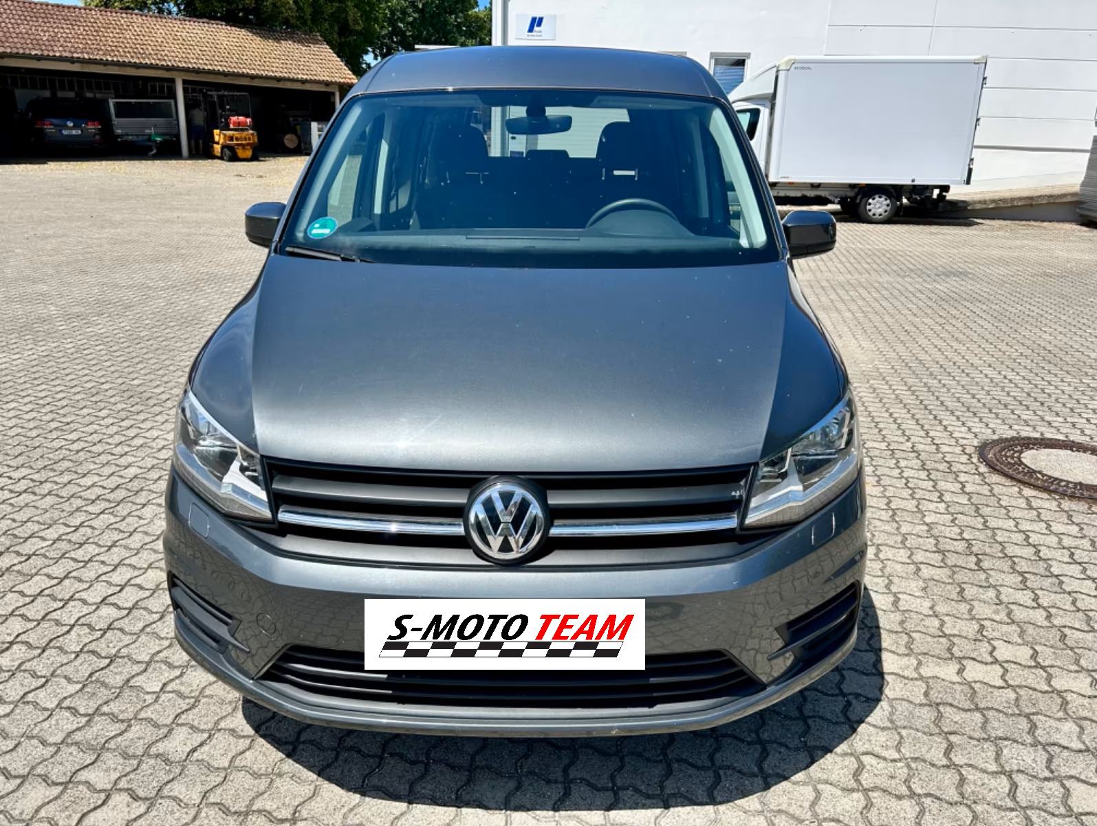 VW Caddy PRILAGOĐEN ZA INVALIDE S UTOVARNOM RAMPOM, fotografija 3