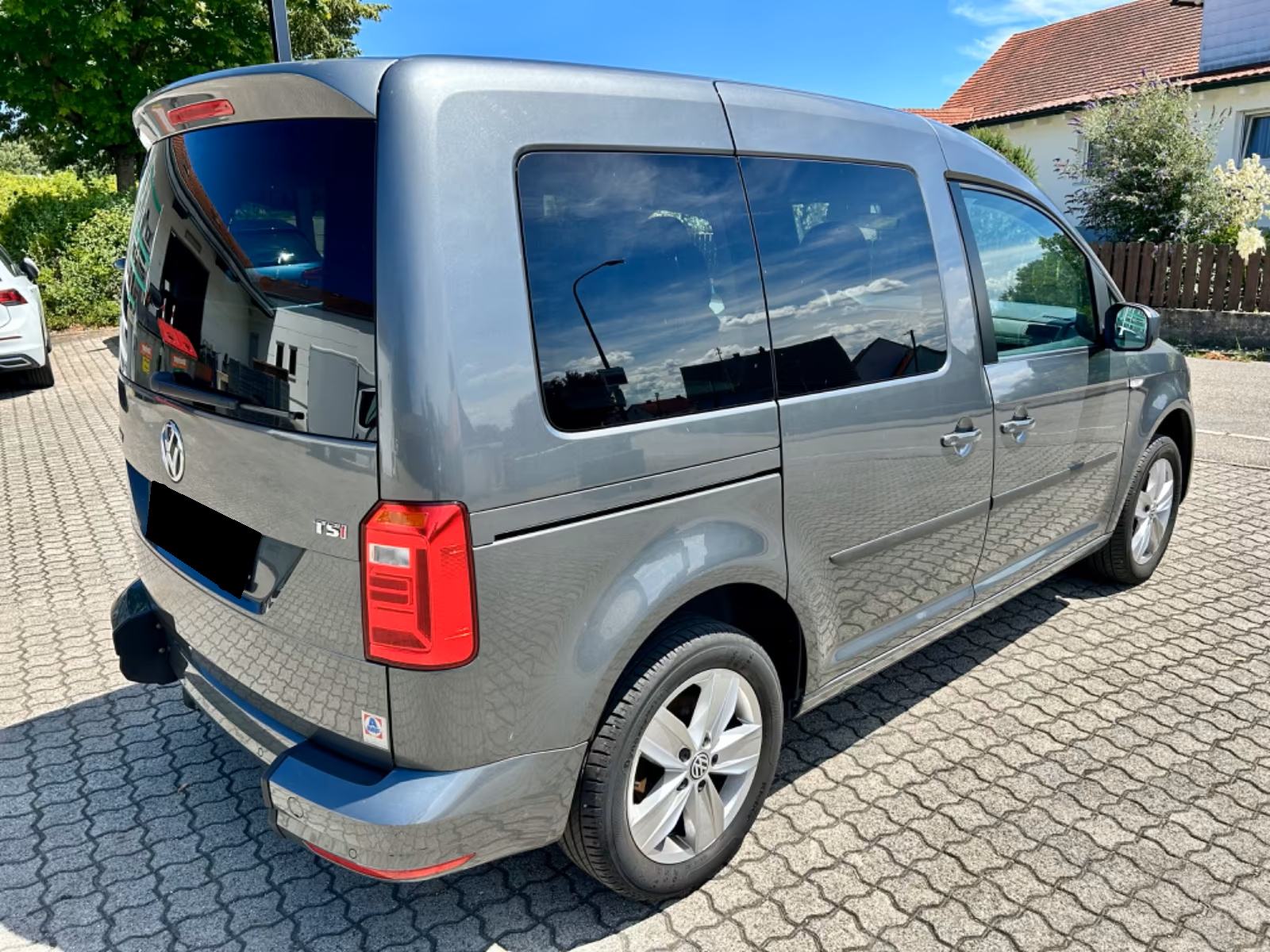 VW Caddy PRILAGOĐEN ZA INVALIDE S UTOVARNOM RAMPOM, fotografija 14