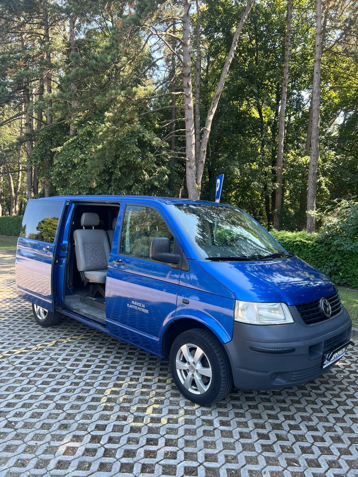 VW Caravelle 2,5 TDI 8+1 putnika, fotografija 3