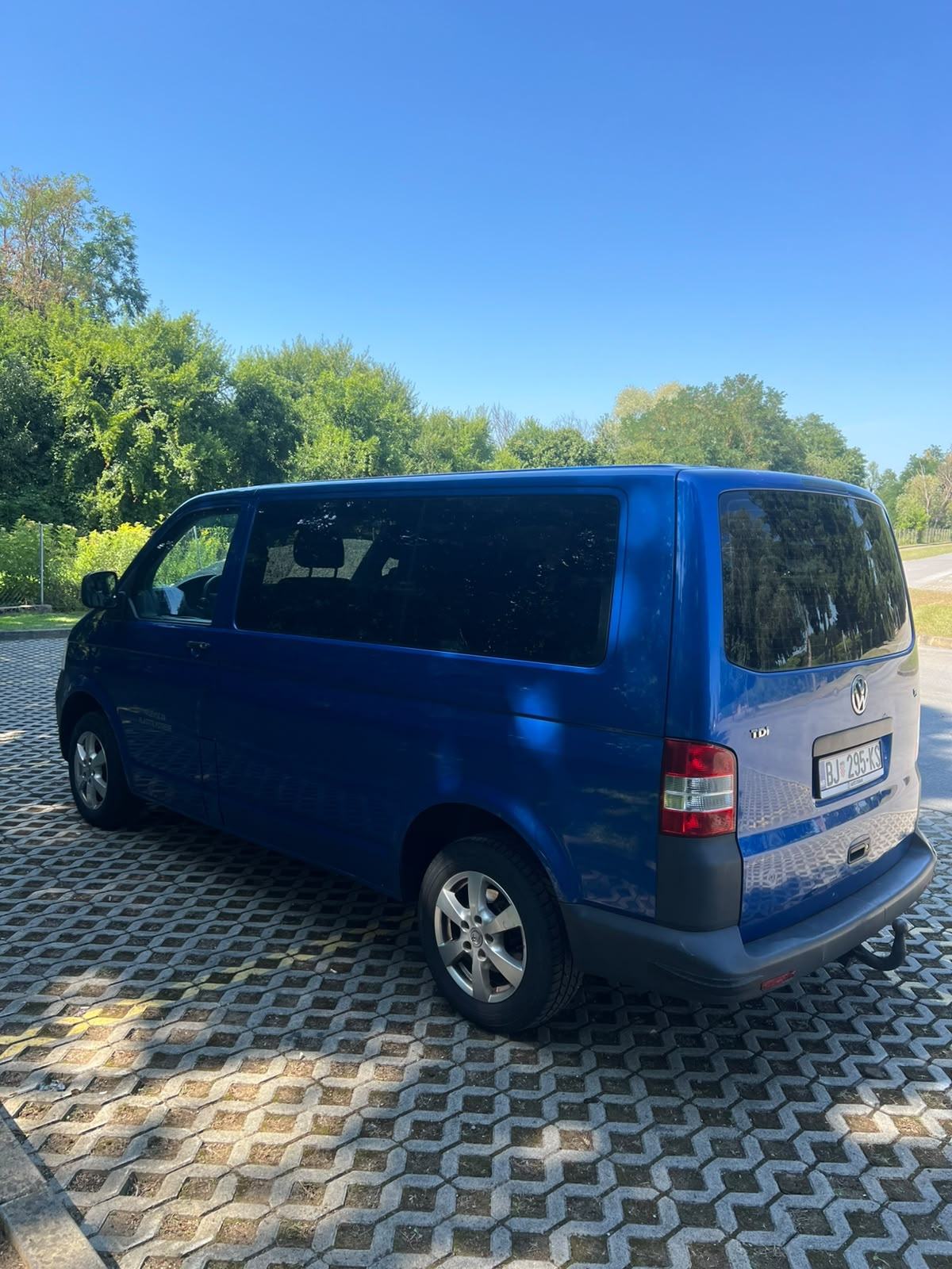 VW Caravelle 2,5 TDI 8+1 putnika, fotografija 4