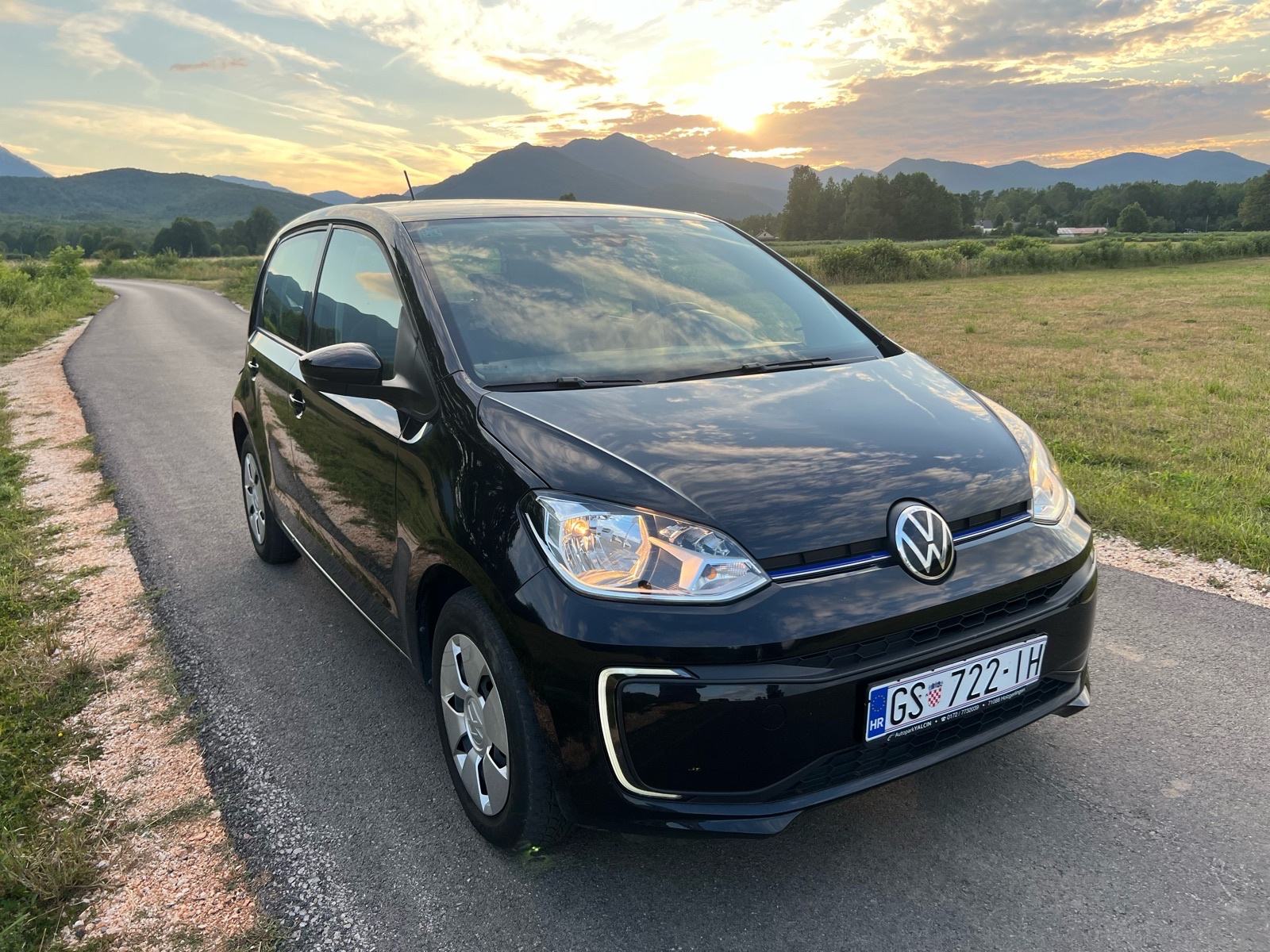 VW E UP 36,6 kW, CCS, domet 280 km, fotografija 2