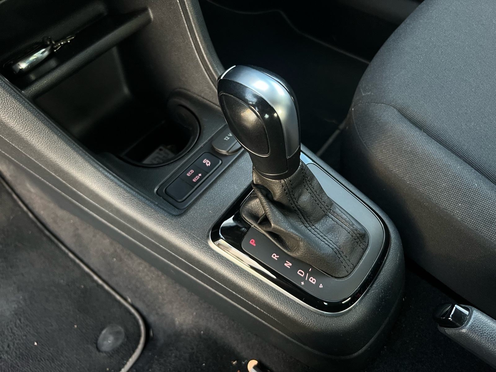 VW E UP 36,6 kW, CCS, domet 280 km, fotografija 10