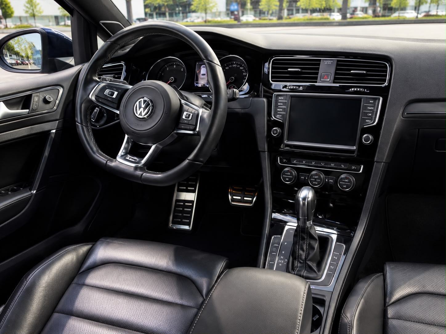 VW GOLF 2.0 TDI DSG 3XR-LINE•KOŽA•DISCOVER PRO•LED•XENON•DYNAUDIO•FULL, fotografija 3