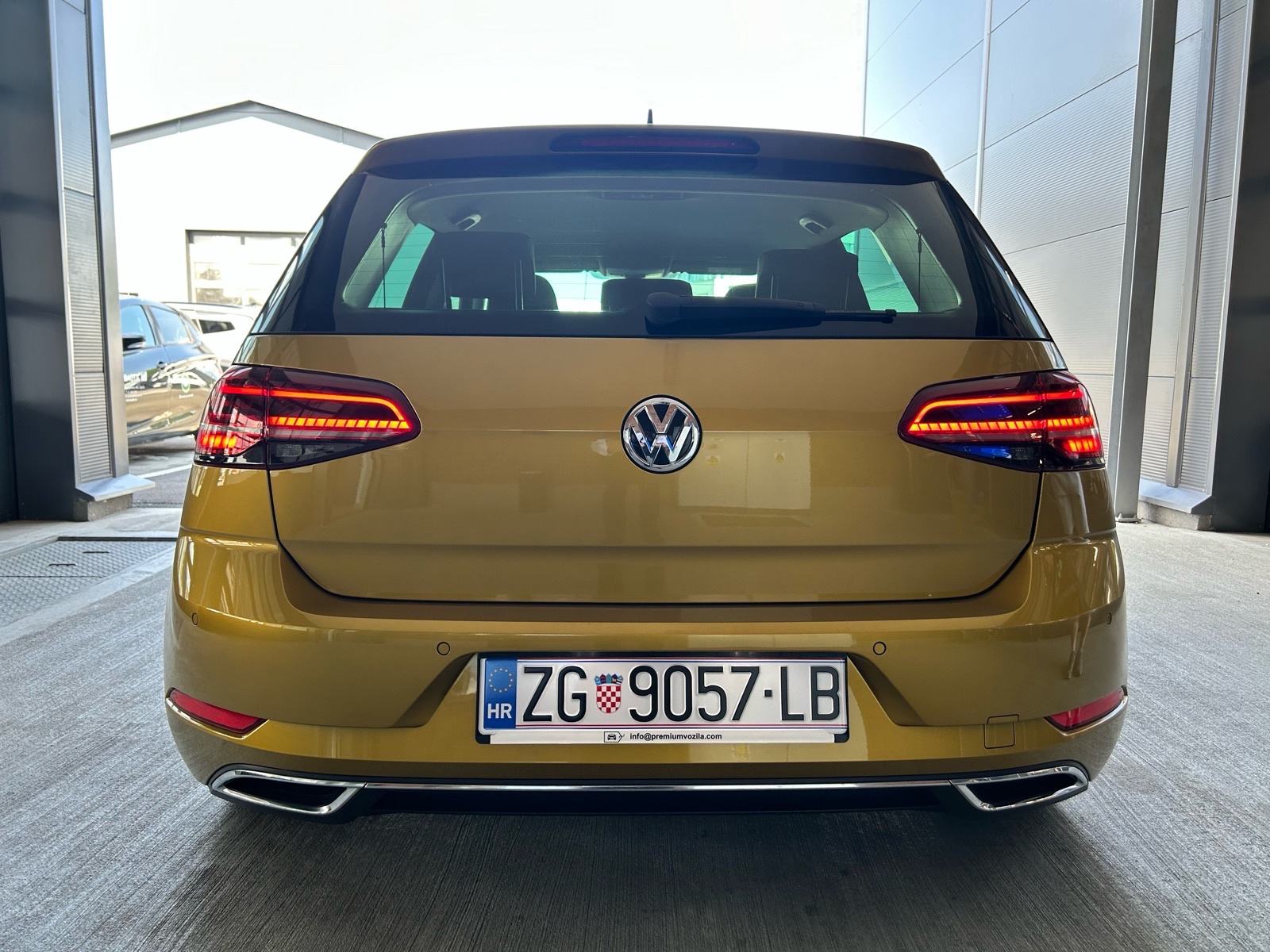 VW GOLF 2.0 TDI HIGHLINE•DSG•NAVI•LED•MATRIX•AMBI•ALU 18”•FULL!!, fotografija 3