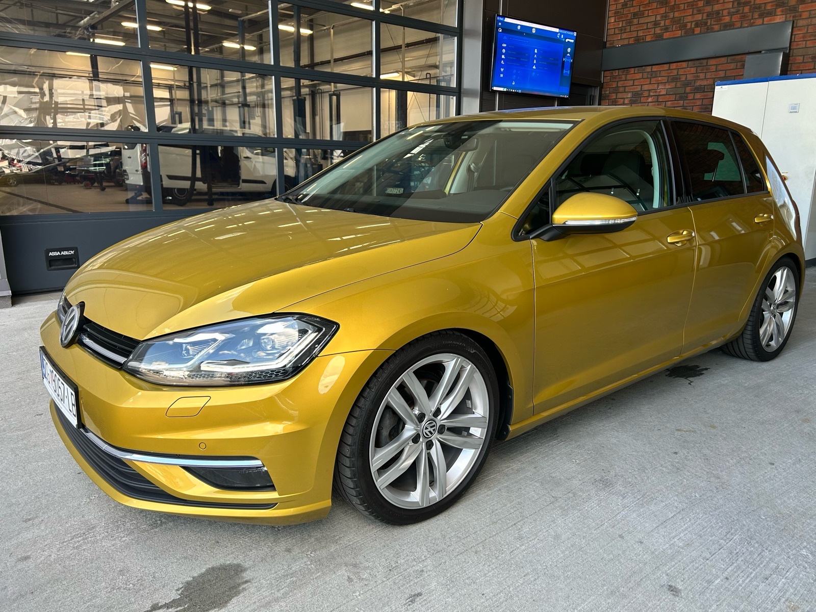 VW GOLF 2.0 TDI HIGHLINE•DSG•NAVI•LED•MATRIX•AMBI•ALU 18”•FULL!!, fotografija 5