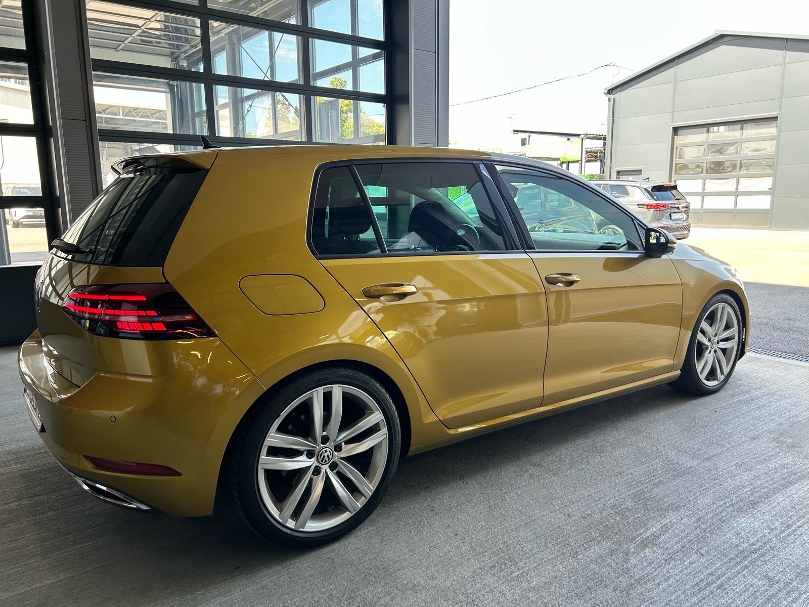VW GOLF 2.0 TDI HIGHLINE•DSG•NAVI•LED•MATRIX•AMBI•ALU 18”•FULL!!, fotografija 2