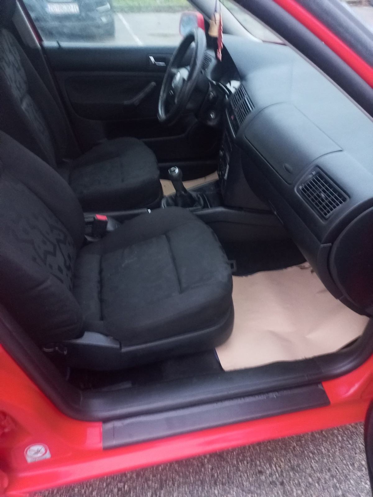 VW Golf 4 1,4 AUTO ODLICAN USCUVAN REG 6 MJ 2026, fotografija 6