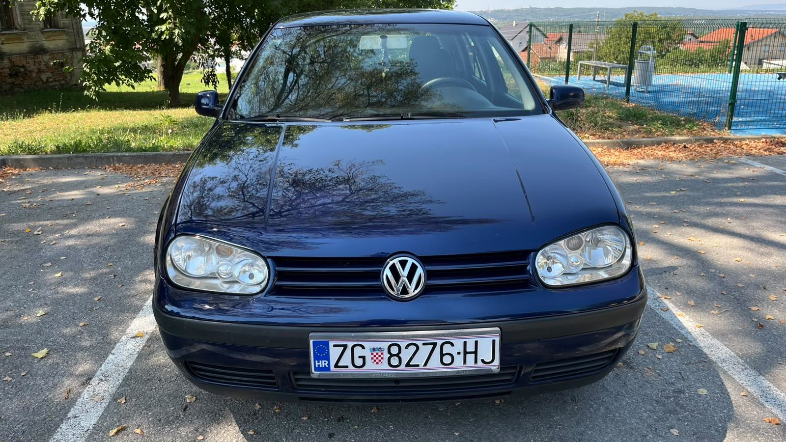 VW Golf 4 1,9 SDI 2003 god reg 4/2027 može na kreditne kartice do 36, fotografija 3