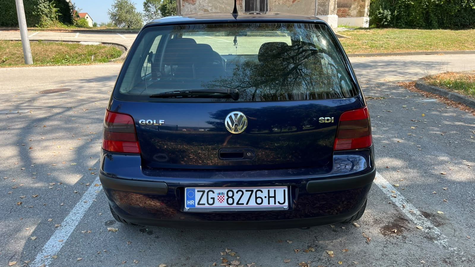 VW Golf 4 1,9 SDI 2003 god reg 4/2027 može na kreditne kartice do 36, fotografija 12