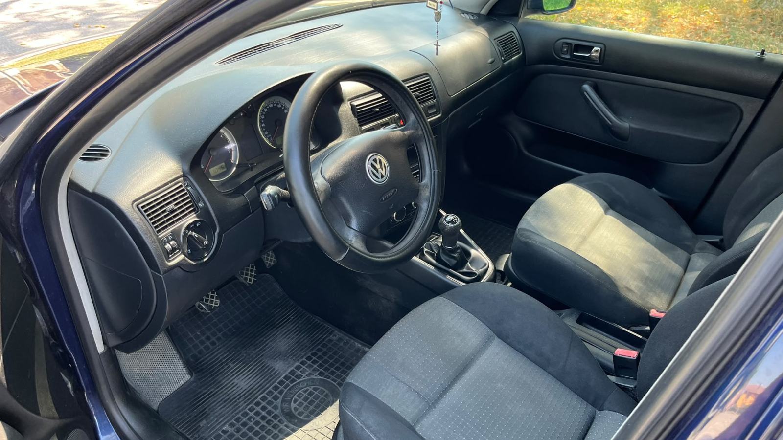 VW Golf 4 1,9 SDI 2003 god reg 4/2027 može na kreditne kartice do 36, fotografija 20