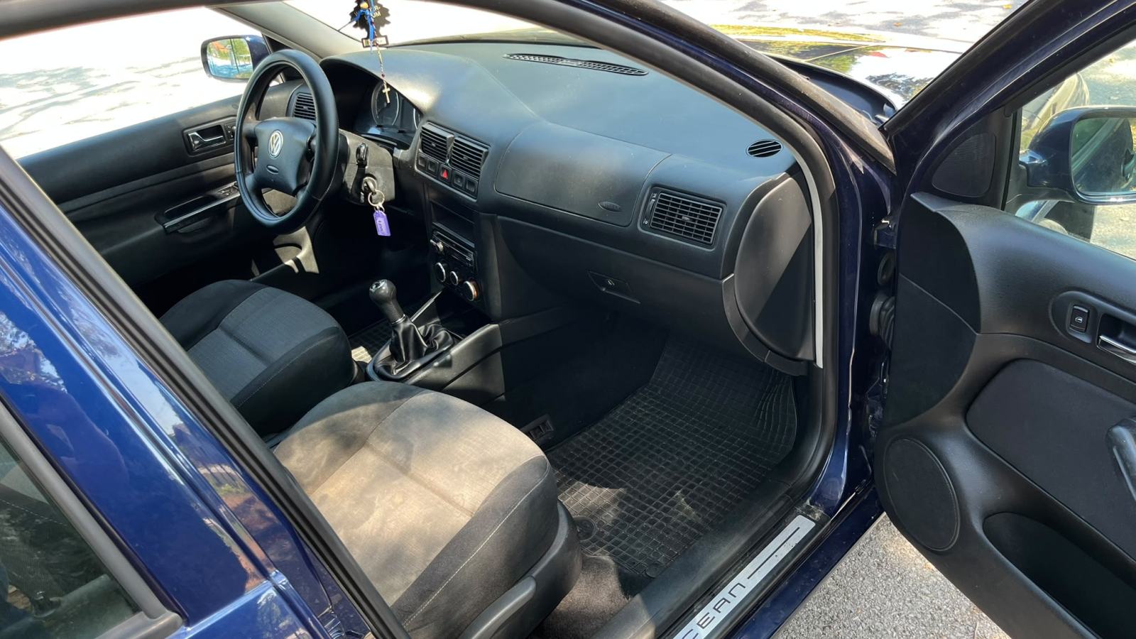 VW Golf 4 1,9 SDI 2003 god reg 4/2027 može na kreditne kartice do 36, fotografija 18