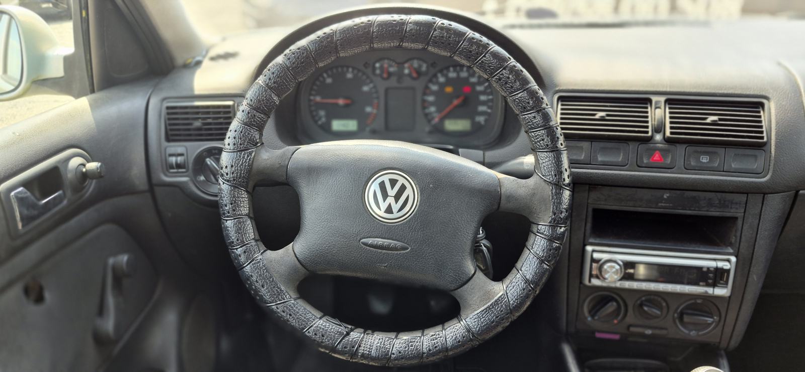 VW Golf 4 1,9 SDI, HR VOZILO, ABS, SERVO, ALU FELGE, REG 08/26..., fotografija 14