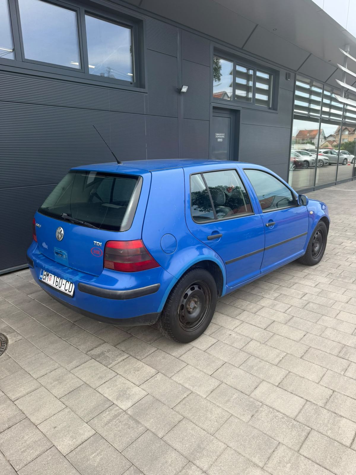 VW Golf 4 1.9 TDI - REGISTRIRAN - 650,00 EUR, fotografija 5