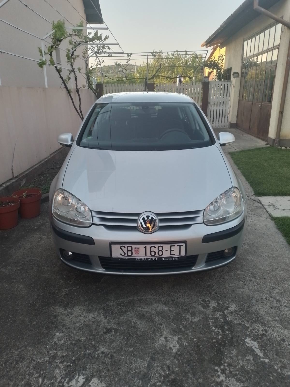 VW Golf 5 1,6 lpg,registriran,servisiran,plin atestiran, fotografija 2