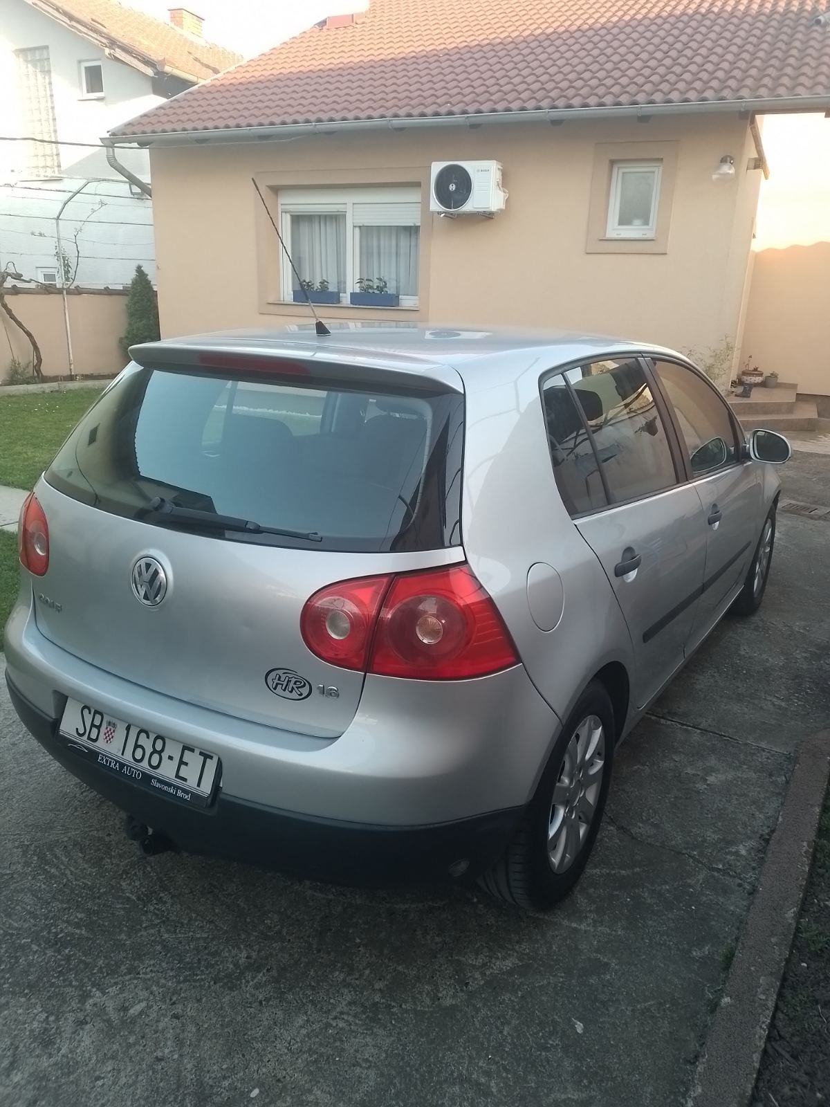 VW Golf 5 1,6 lpg,registriran,servisiran,plin atestiran, fotografija 3