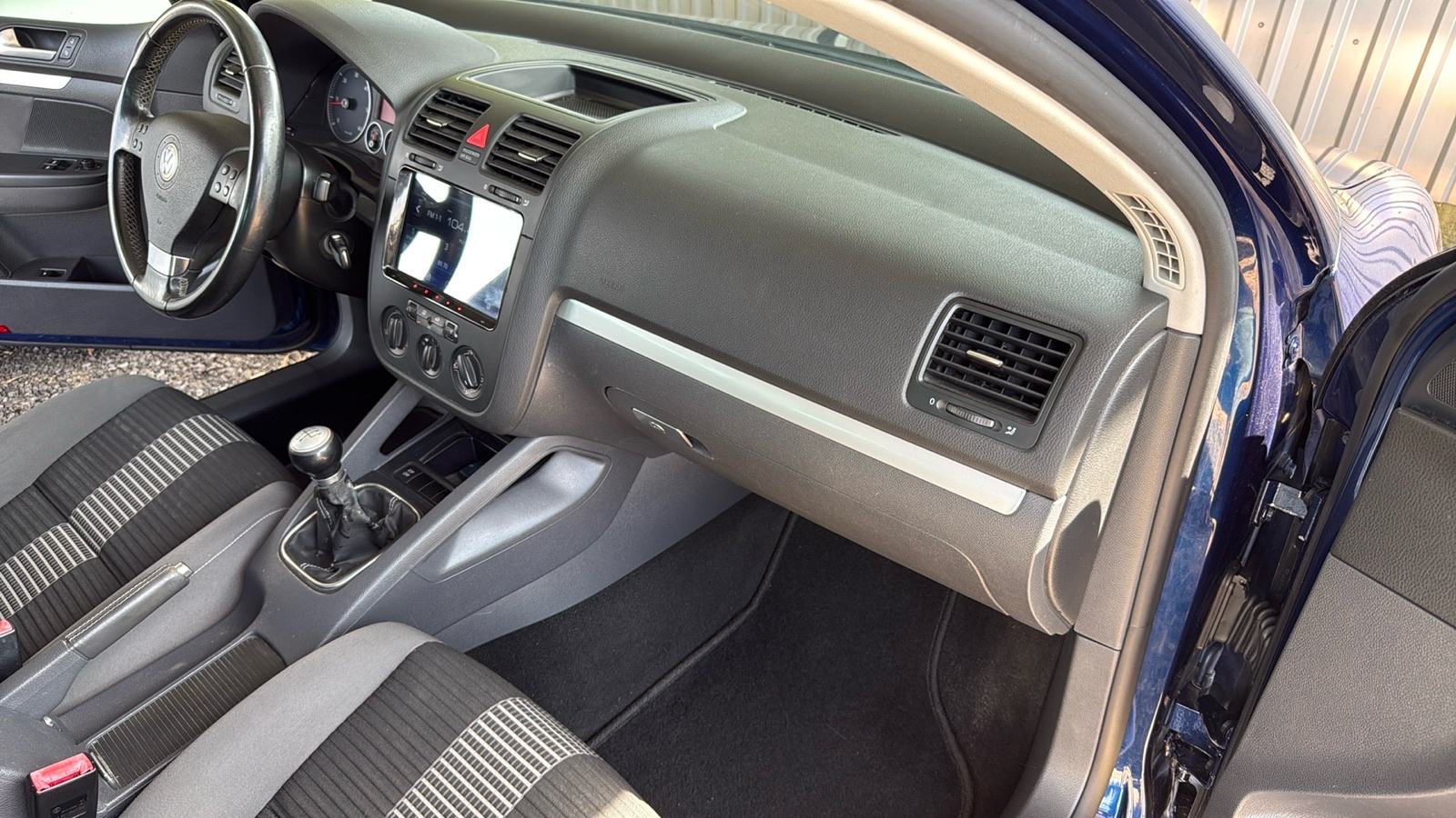 VW Golf 5 1,9 TDI BLAUMOTION UNITED, fotografija 12