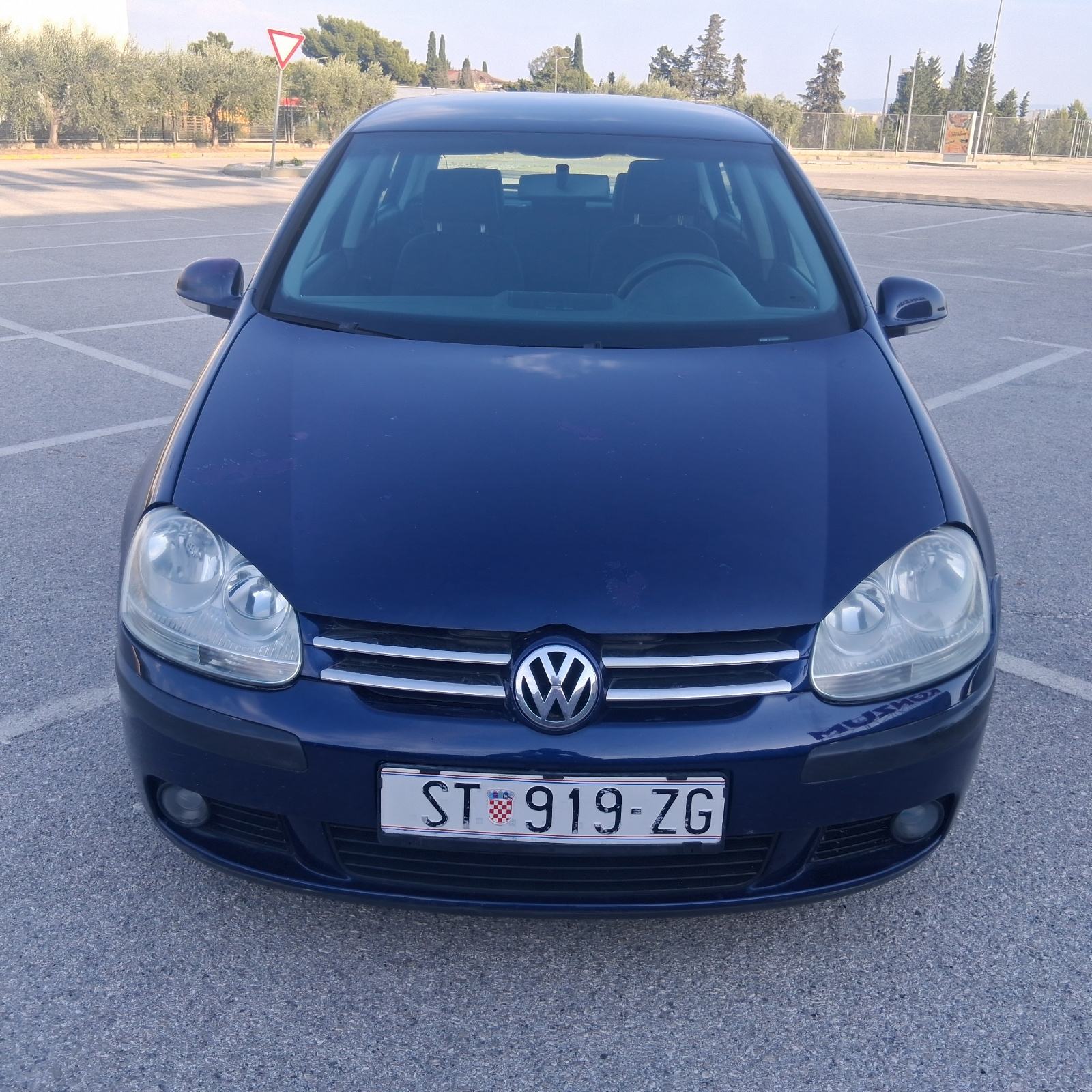 VW Golf 5 1,9 TDI - REGISTRIRAN CILU GODINU 8/2027go- 277.000km, fotografija 2