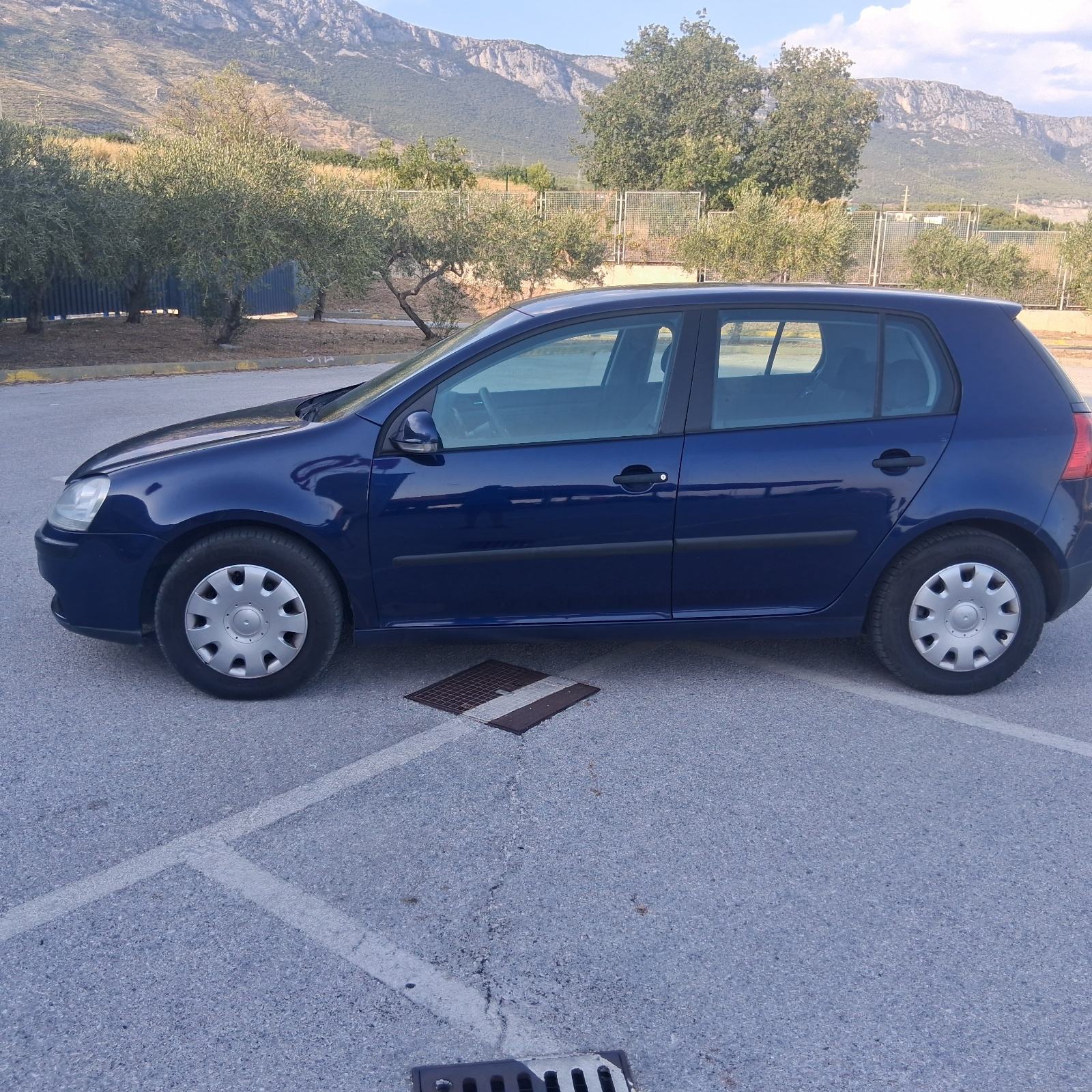 VW Golf 5 1,9 TDI - REGISTRIRAN CILU GODINU 8/2027go- 277.000km, fotografija 1