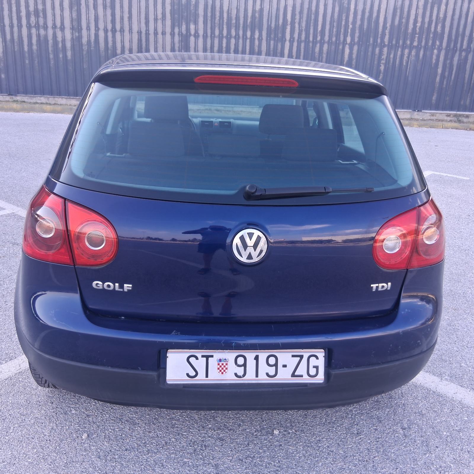 VW Golf 5 1,9 TDI - REGISTRIRAN CILU GODINU 8/2027go- 277.000km, fotografija 3
