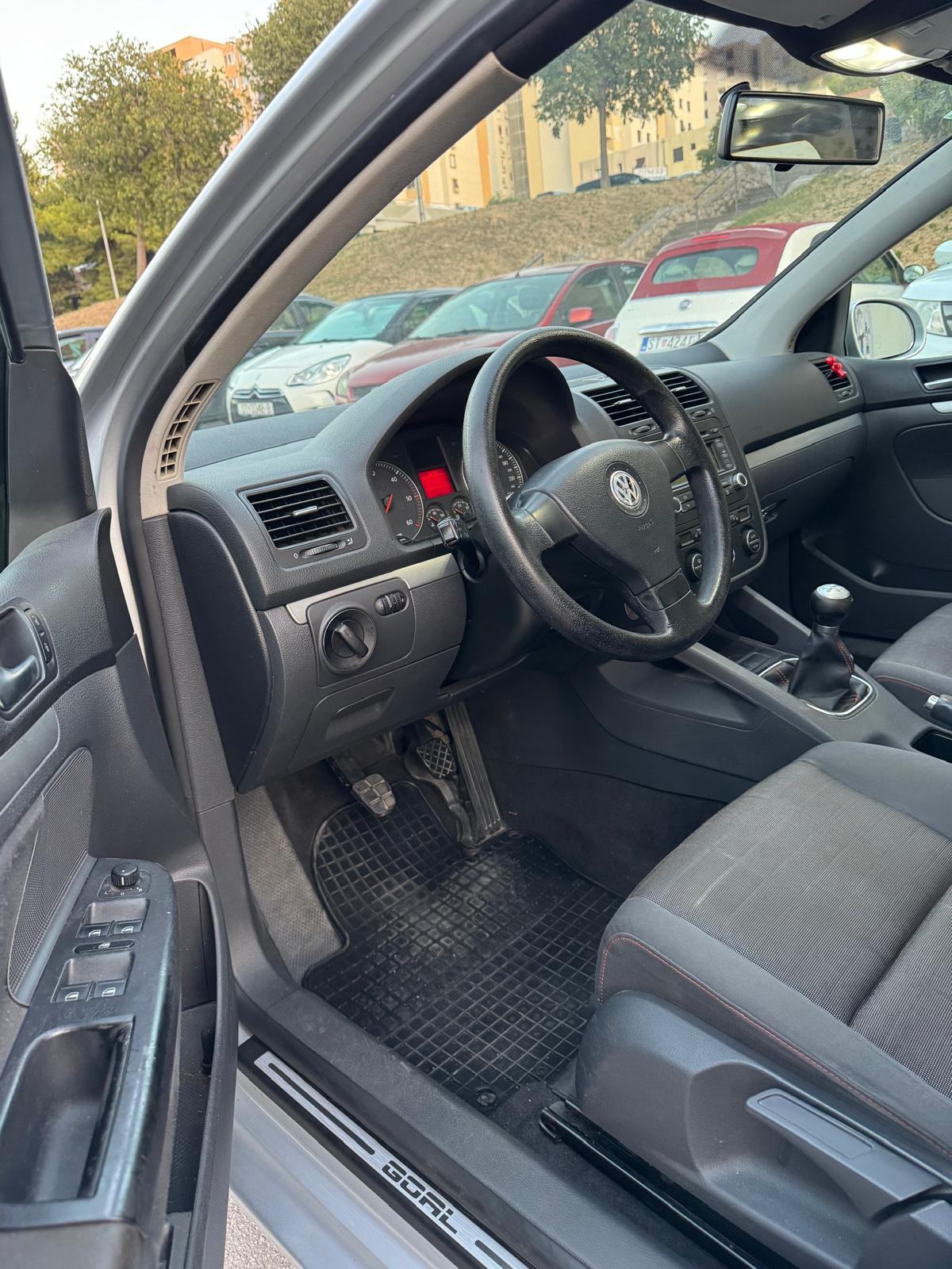VW Golf 5 1,9 TDI samo 235tkm orig. servisna knjiga klima Reg. 4/27, fotografija 5