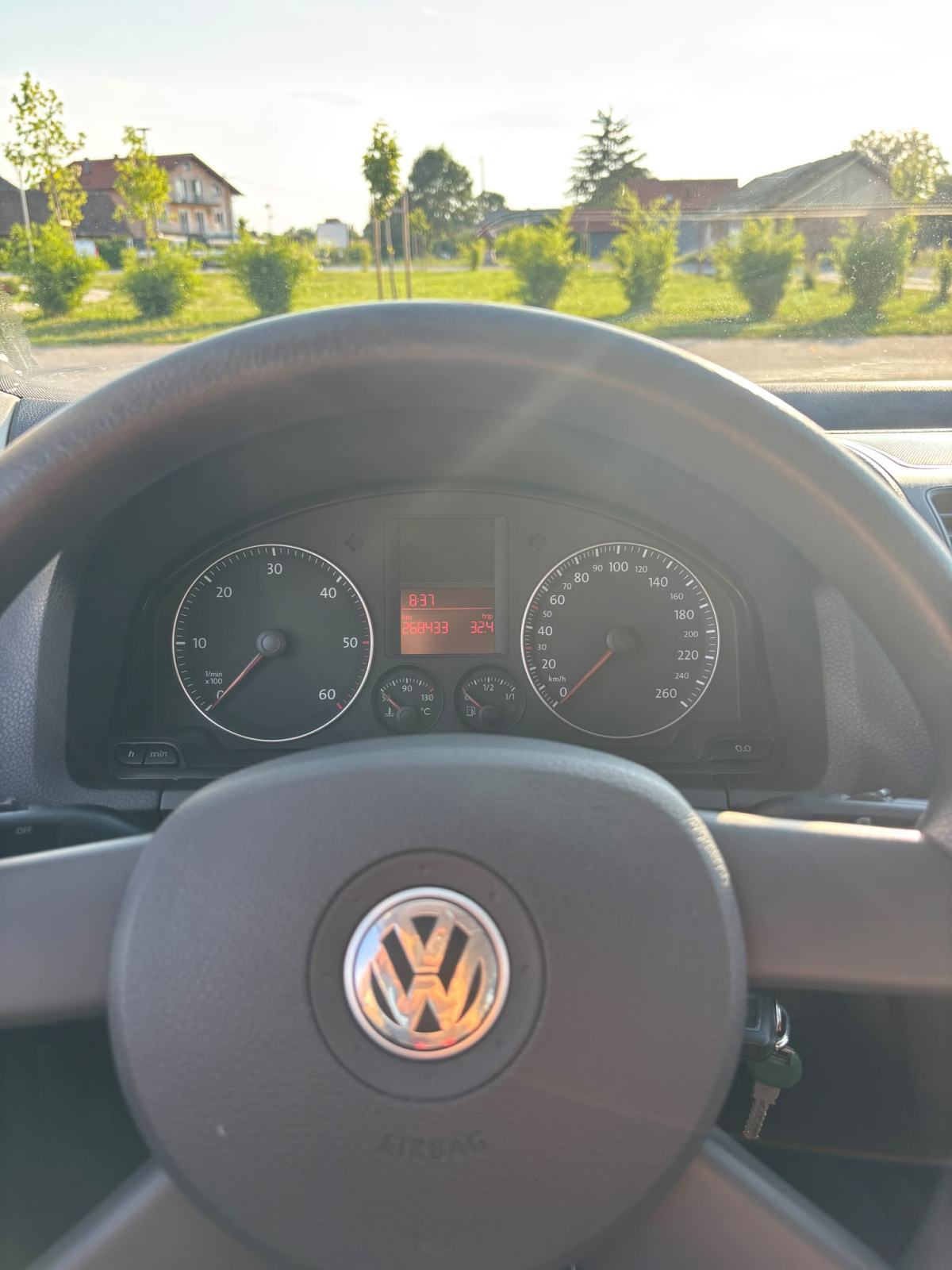 VW Golf 5 1,9 TDI, pogled izvana - slika 1