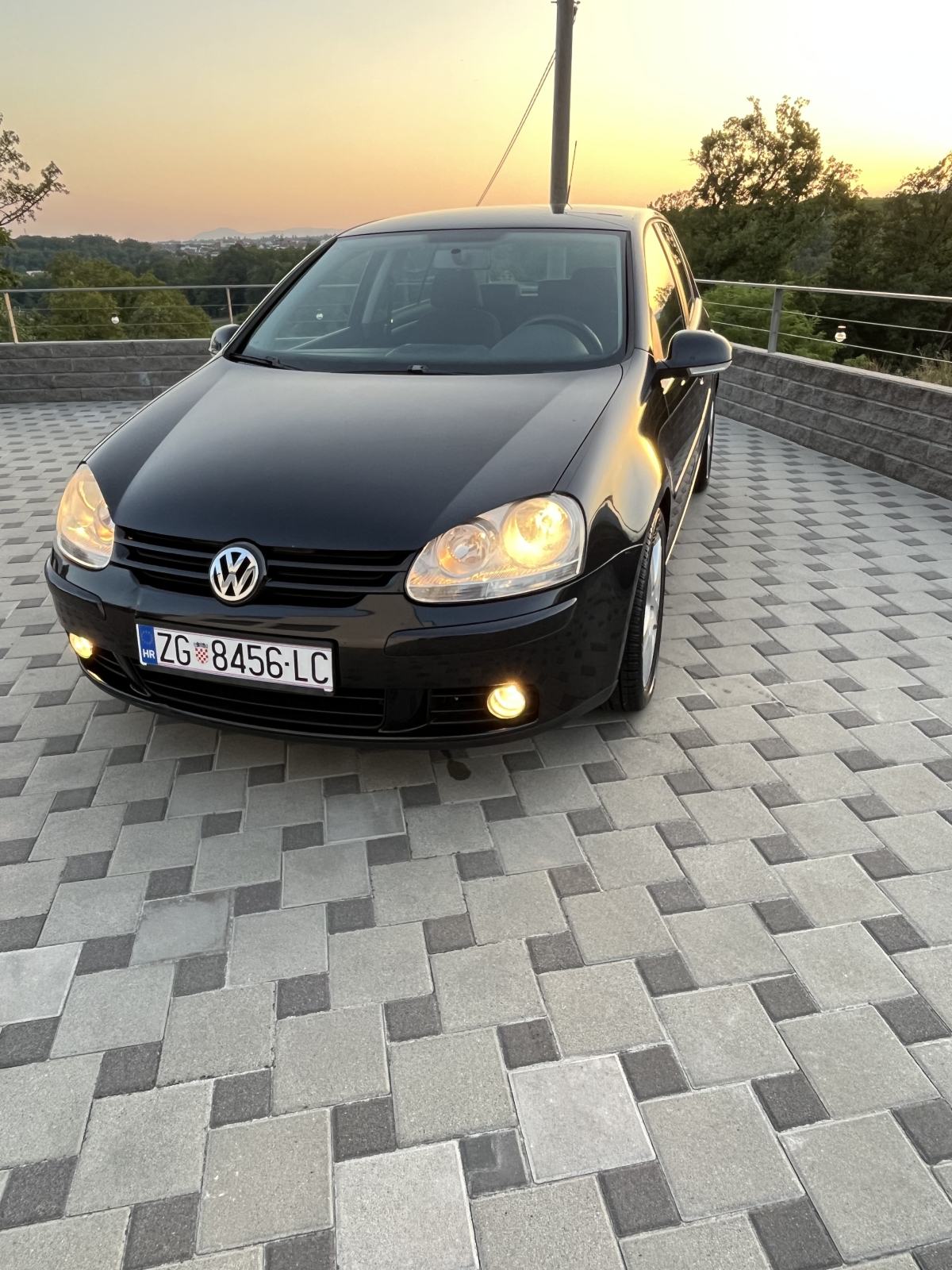 VW Golf 5 2,0 TDI sport 255 tkm, reg 12/2026 cijena 3250€, fotografija 3