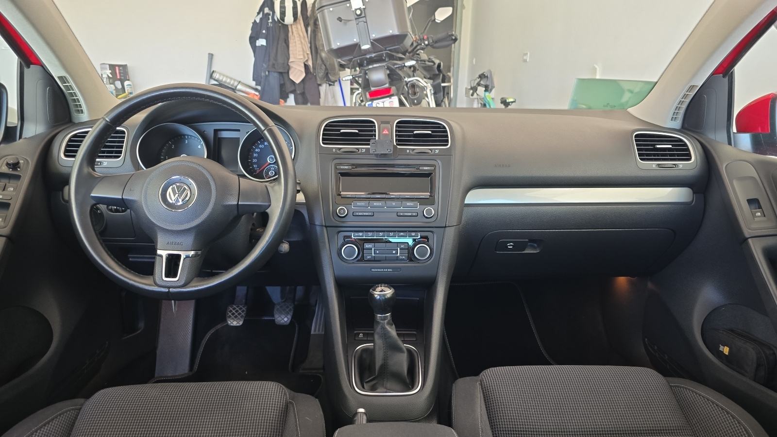 VW Golf 6 1.6 TDI 105 ks, PRVI VLASNIK – 114.000 km, fotografija 4