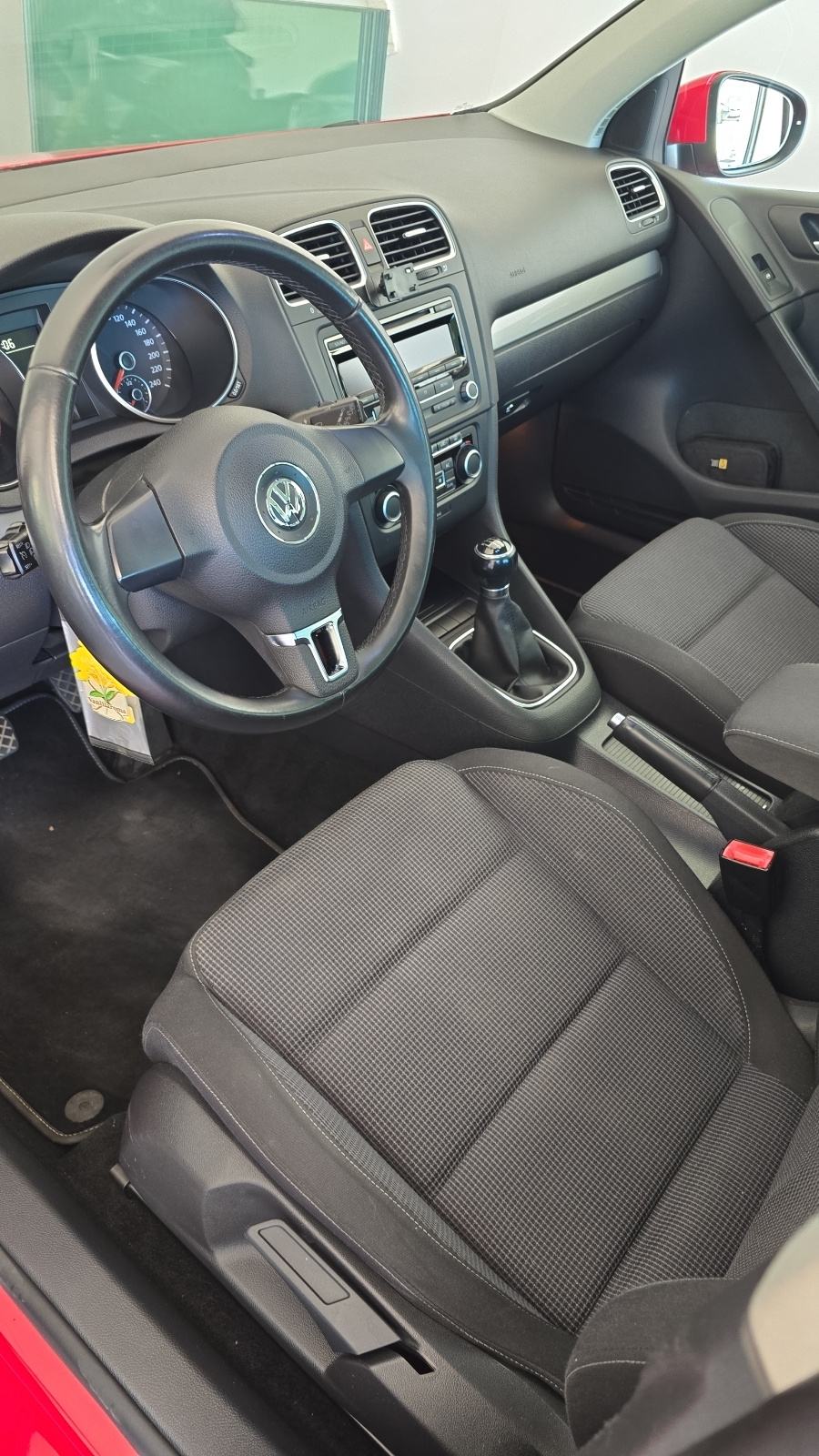 VW Golf 6 1.6 TDI 105 ks, PRVI VLASNIK – 114.000 km, fotografija 18