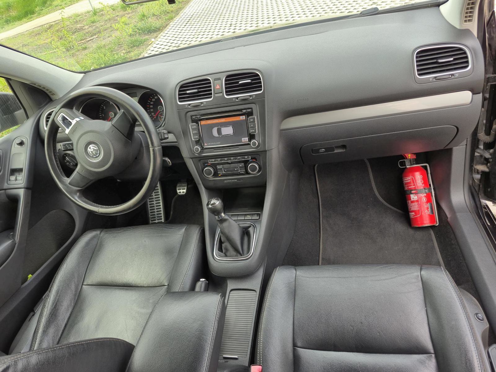VW Golf 6 1,6 TDI 360 parking senzori, fotografija 8